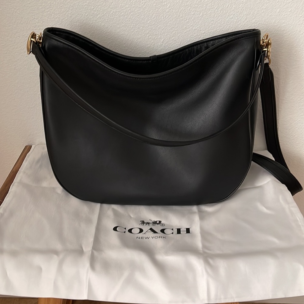 Coach Black Leather Hobo Shoulder Bag with Gold Hardware - Picture 3 of 7